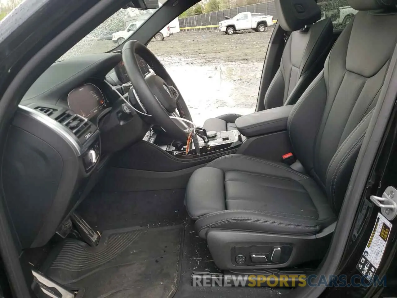 7 Photograph of a damaged car 5UX43DT0XR9V14957 BMW X4 2024