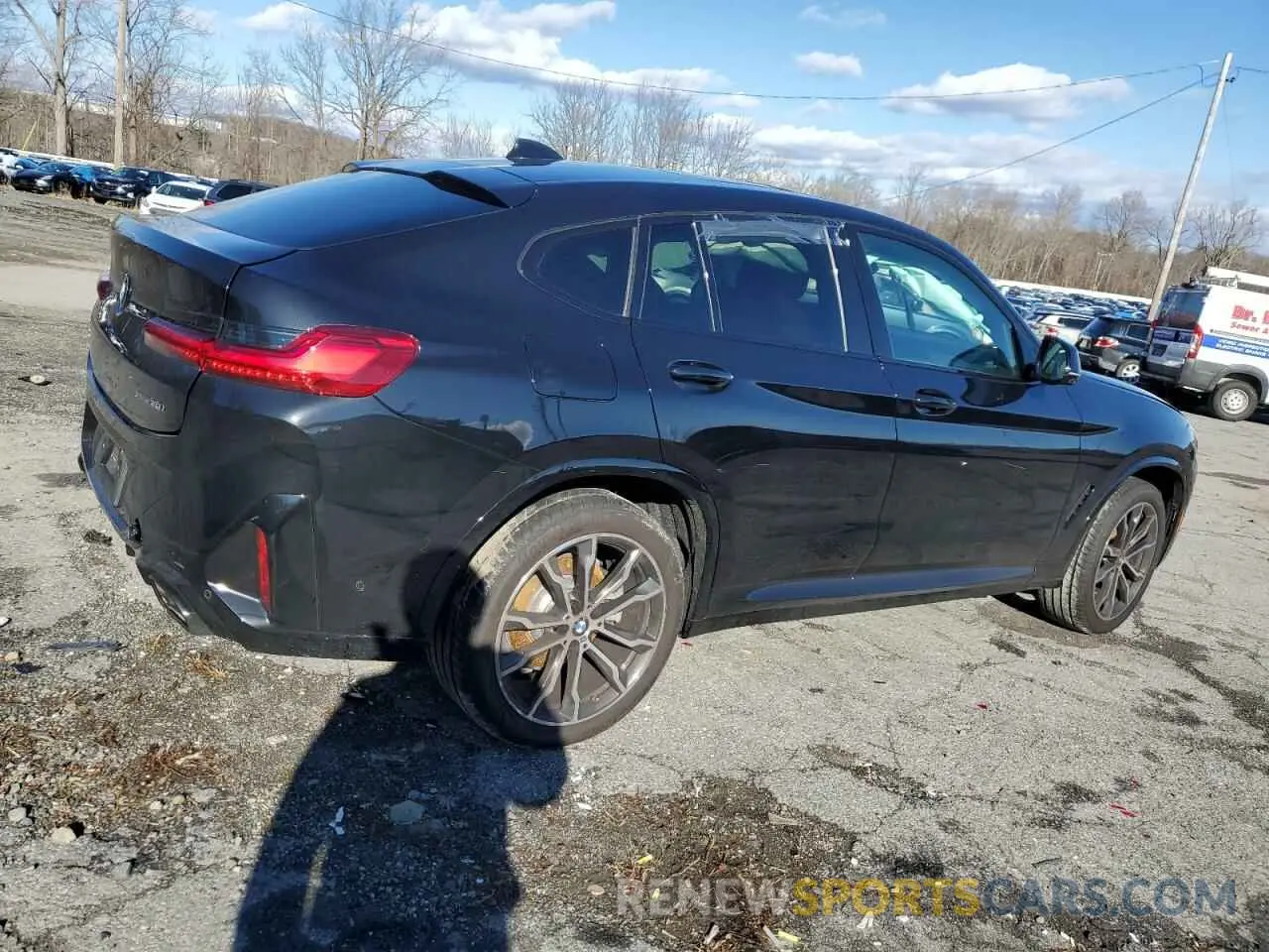 3 Photograph of a damaged car 5UX33DT02S9X64212 BMW X4 2025