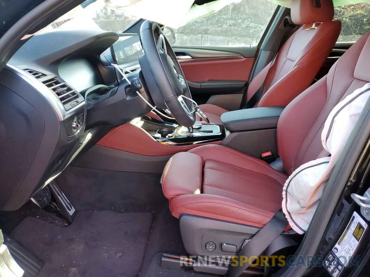 7 Photograph of a damaged car 5UX33DT02S9X64212 BMW X4 2025