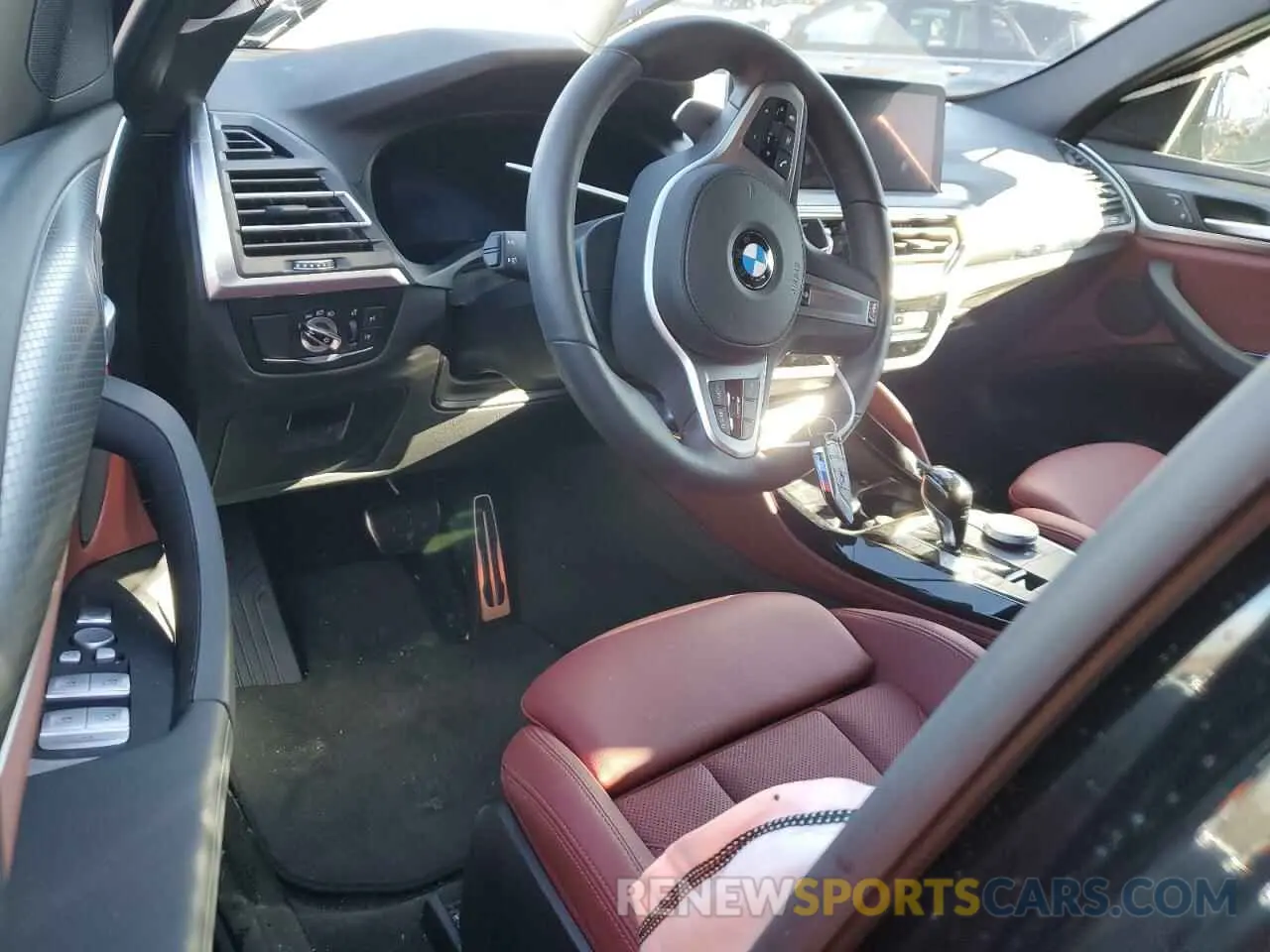 8 Photograph of a damaged car 5UX33DT02S9X64212 BMW X4 2025