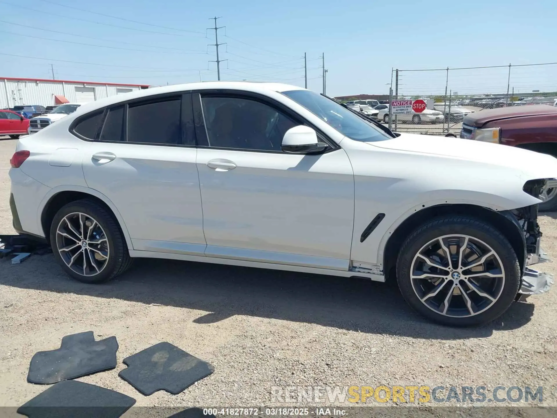 14 Photograph of a damaged car 5UX33DT05S9X68660 BMW X4 2025