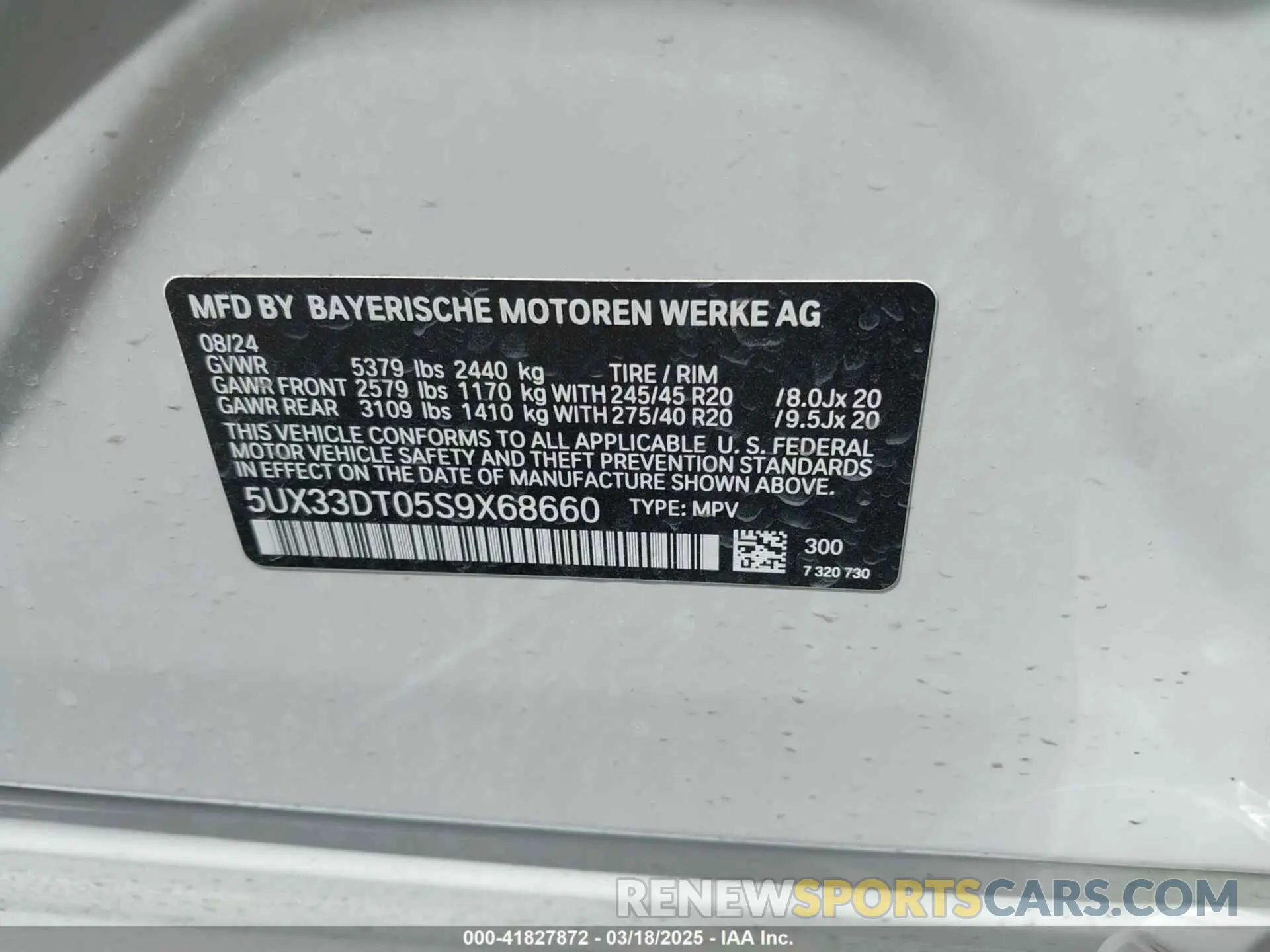 9 Photograph of a damaged car 5UX33DT05S9X68660 BMW X4 2025