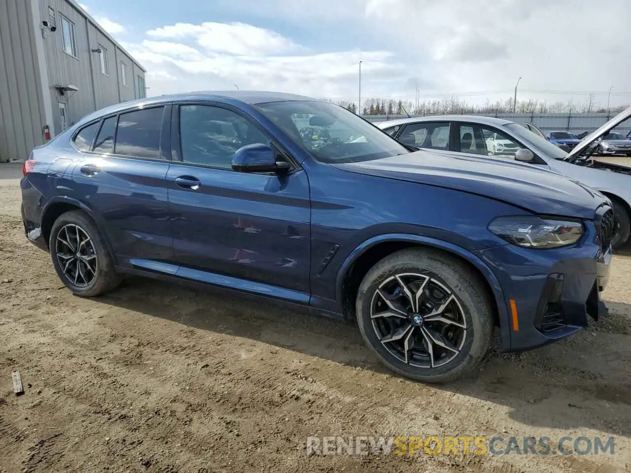 4 Photograph of a damaged car 5UX33DT05S9Y19798 BMW X4 2025