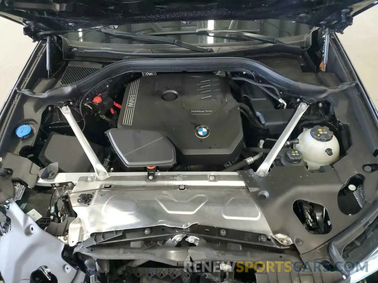 14 Photograph of a damaged car 5UX33DT06S9X61782 BMW X4 2025