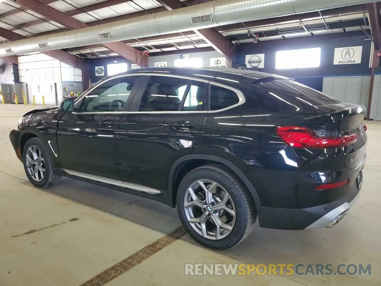 2 Photograph of a damaged car 5UX33DT06S9X61782 BMW X4 2025