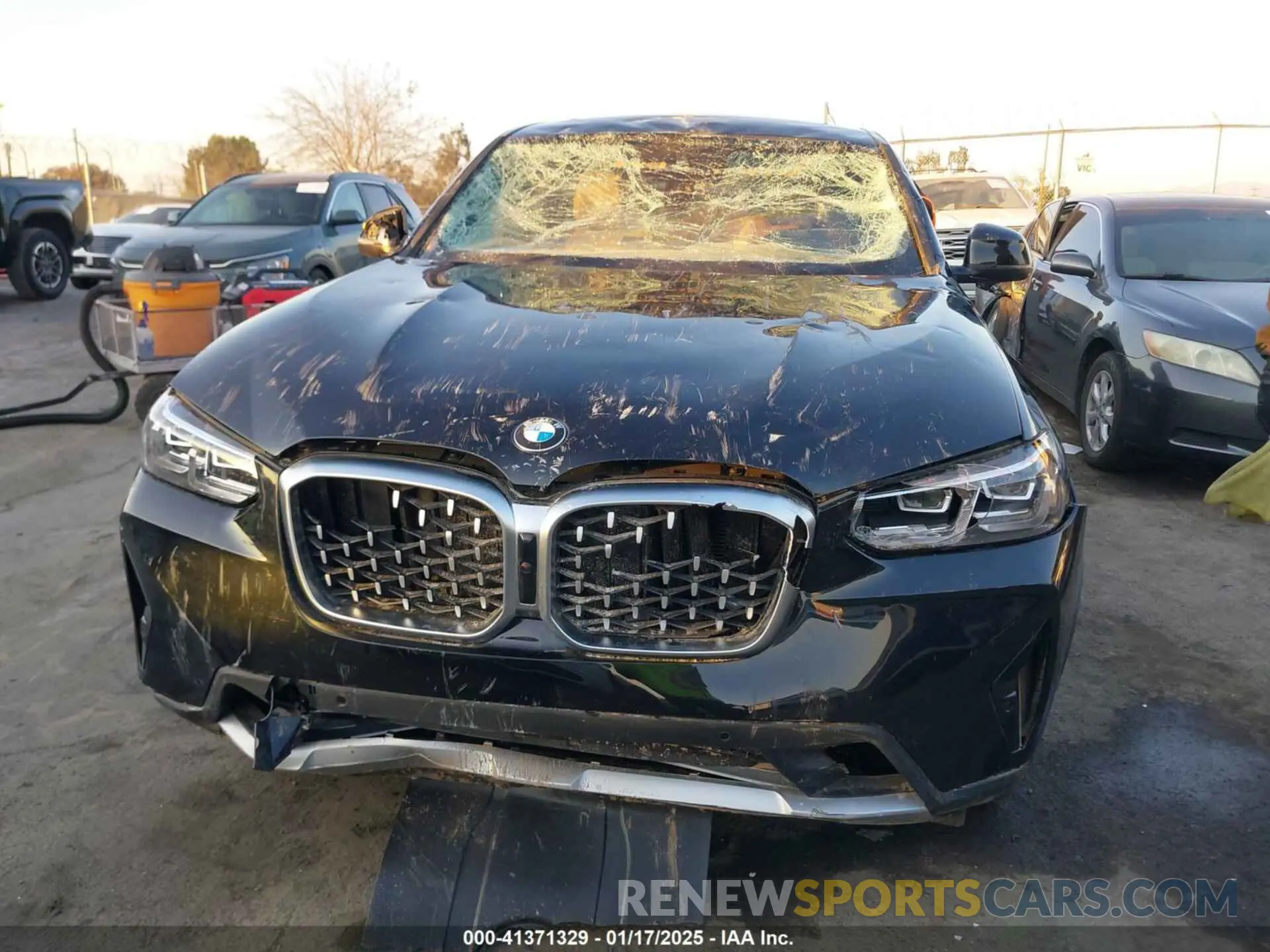 12 Photograph of a damaged car 5UX33DT07S9Y65925 BMW X4 2025