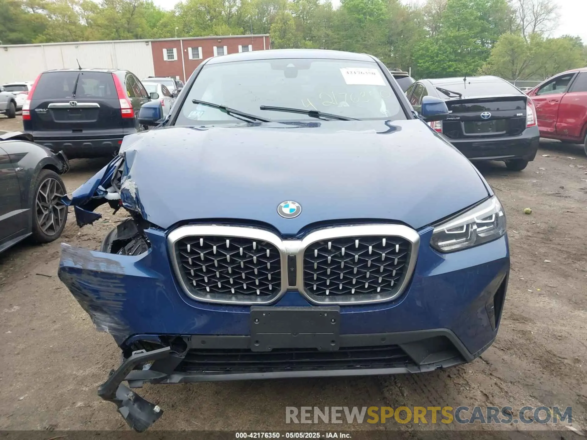 13 Photograph of a damaged car 5UX33DT0XS9X62966 BMW X4 2025