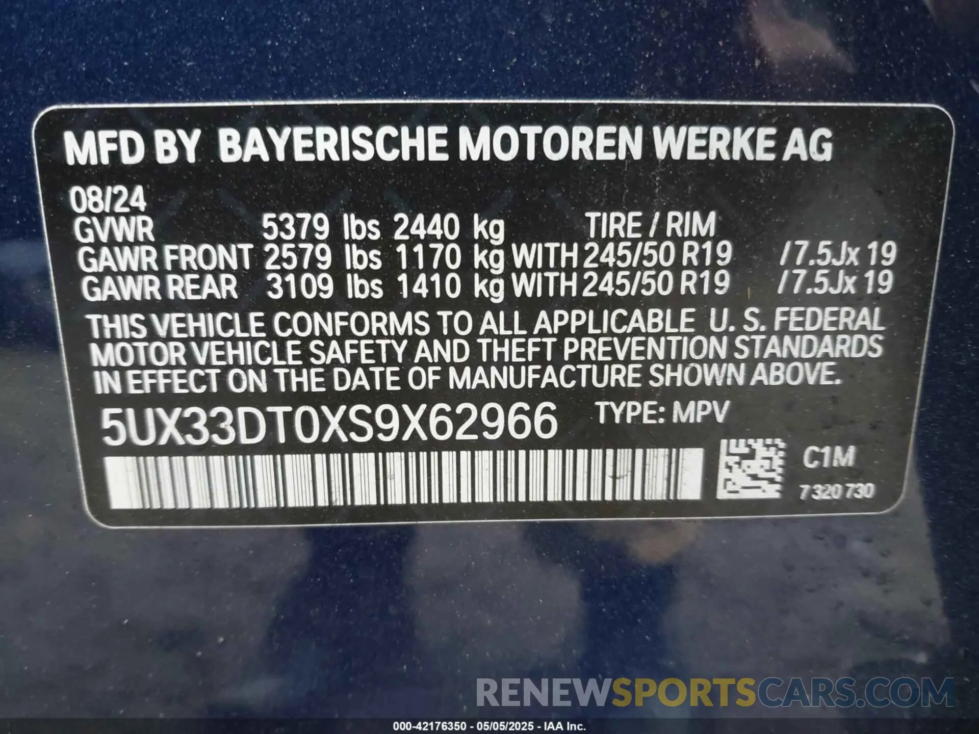 9 Photograph of a damaged car 5UX33DT0XS9X62966 BMW X4 2025