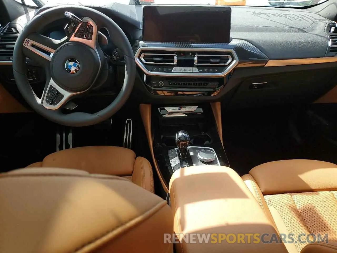 8 Photograph of a damaged car 5UX43DT01S9X57112 BMW X4 2025