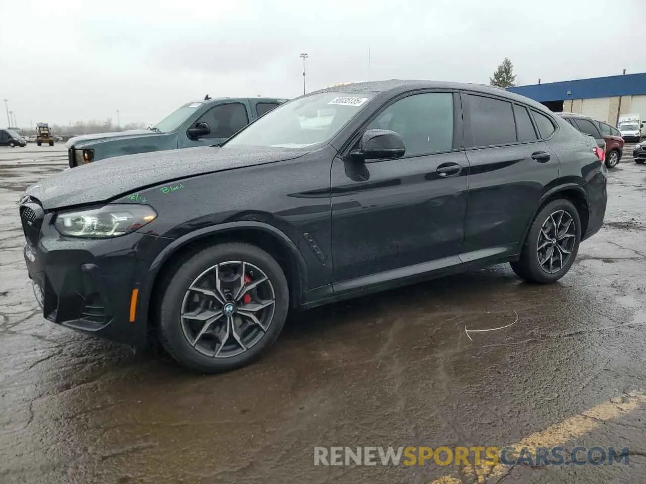 1 Photograph of a damaged car 5UX43DT05S9Y11141 BMW X4 2025