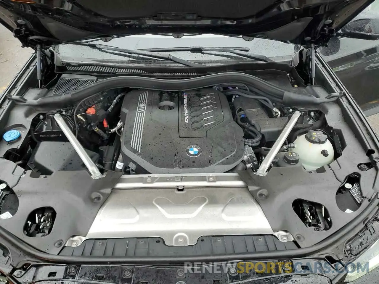 12 Photograph of a damaged car 5UX43DT05S9Y11141 BMW X4 2025