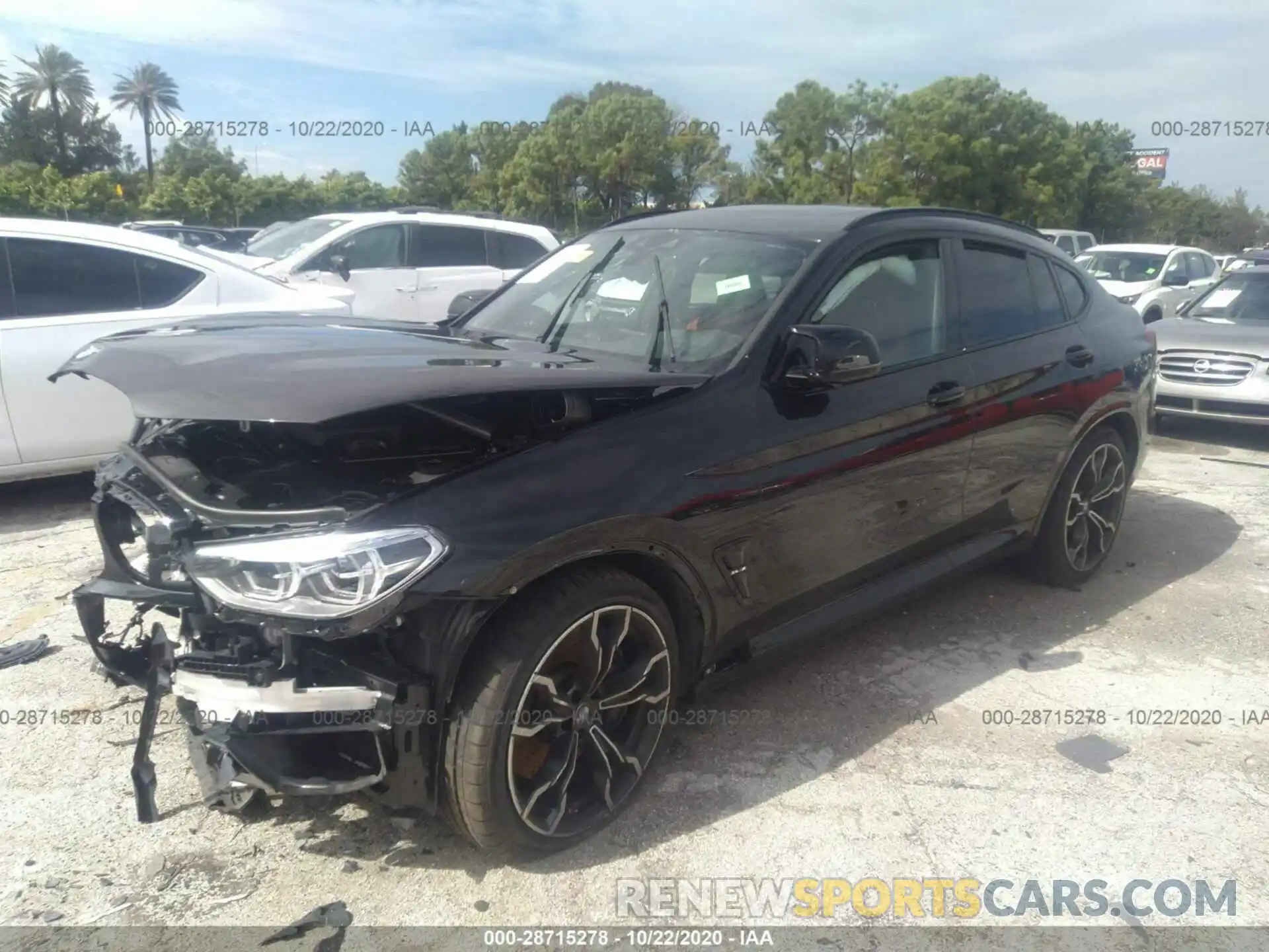 2 Photograph of a damaged car 5YMUJ0C02LLU67151 BMW X4 M 2020