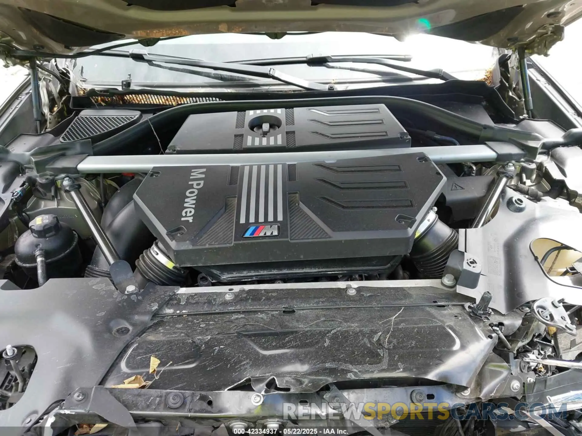 10 Photograph of a damaged car 5YMUJ0C07LLA99844 BMW X4 M 2020