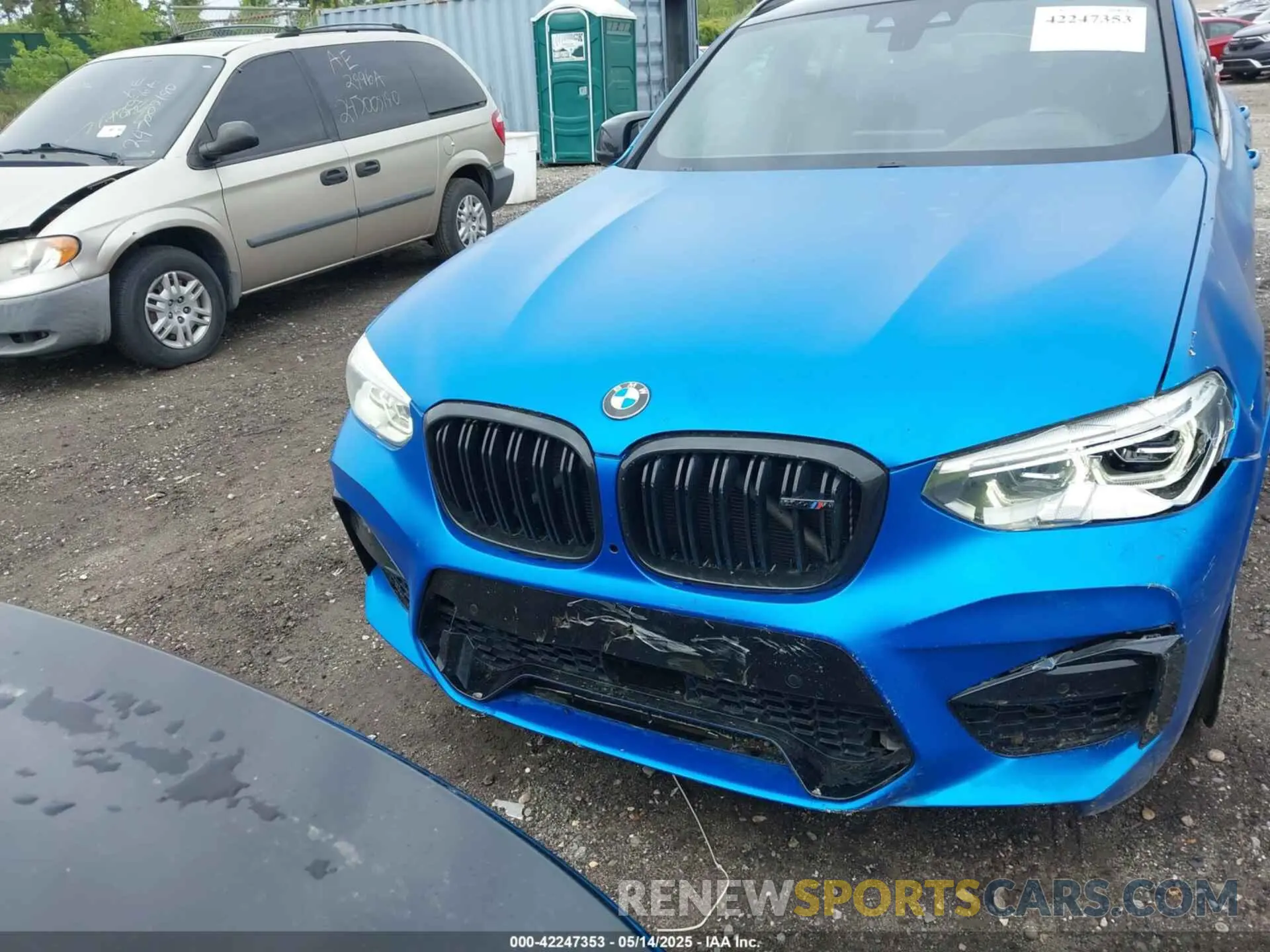 12 Photograph of a damaged car 5YMUJ0C08L9B06555 BMW X4 M 2020