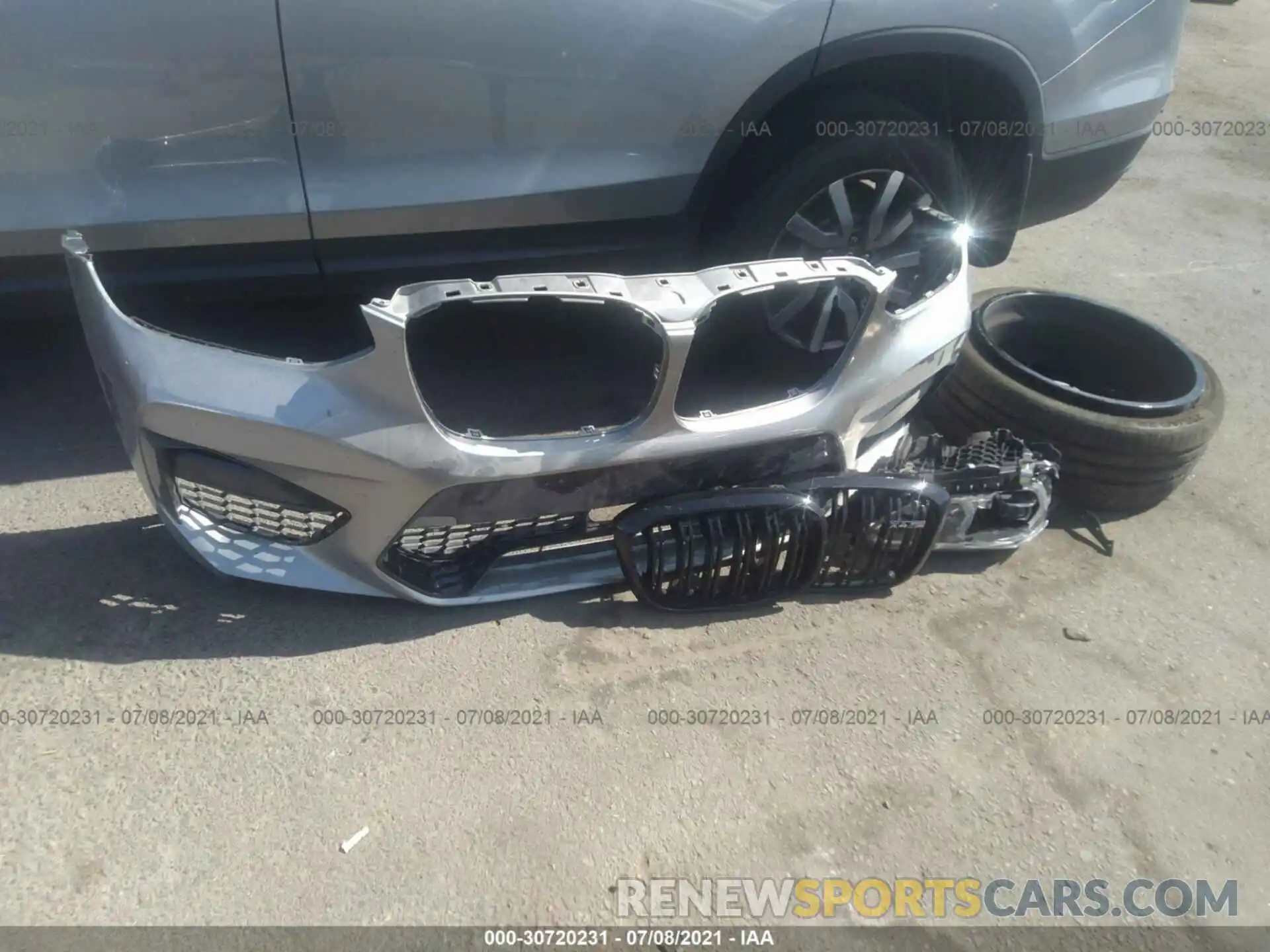 12 Photograph of a damaged car 5YMUJ0C0XL9C56800 BMW X4 M 2020