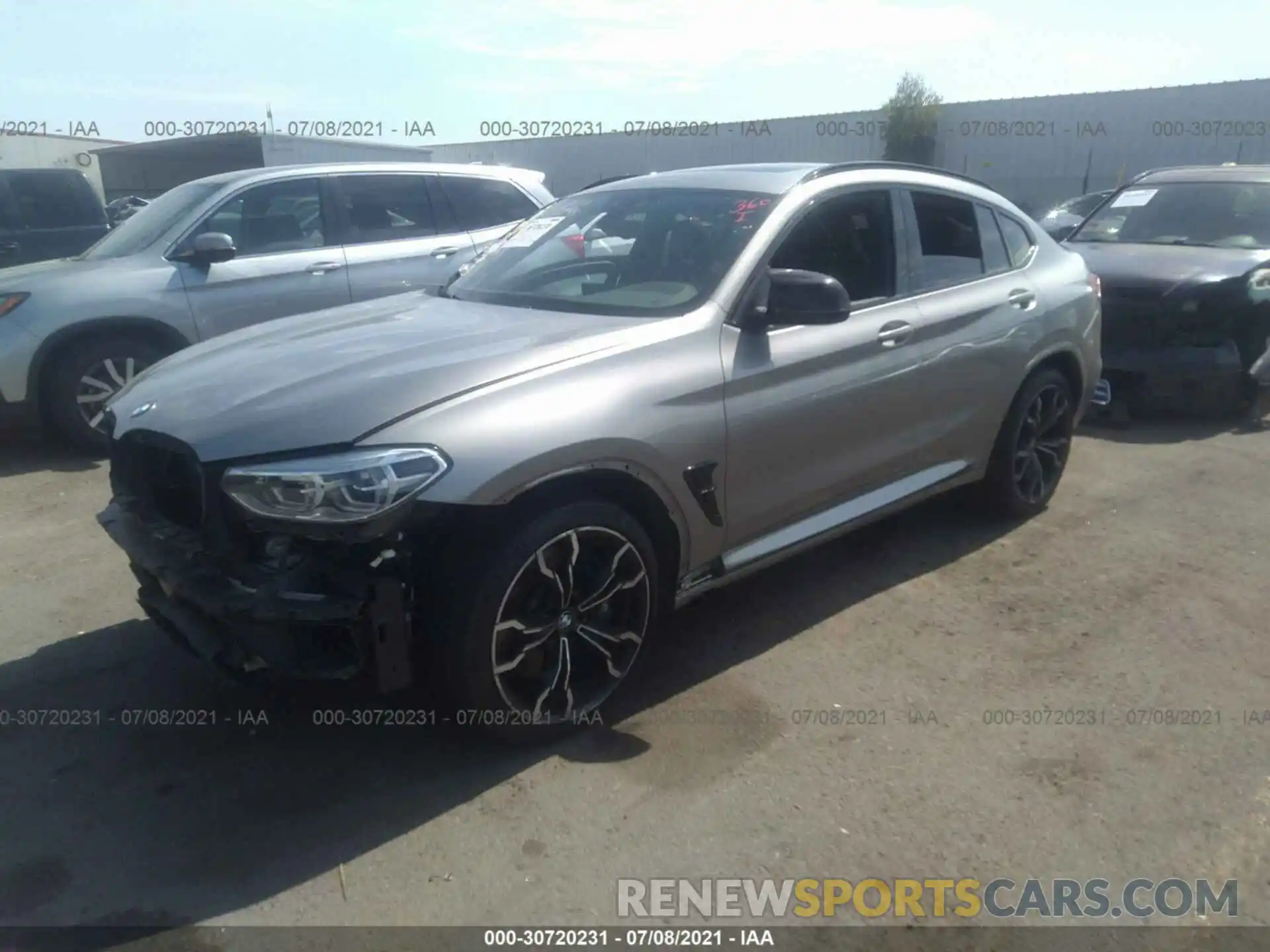 2 Photograph of a damaged car 5YMUJ0C0XL9C56800 BMW X4 M 2020