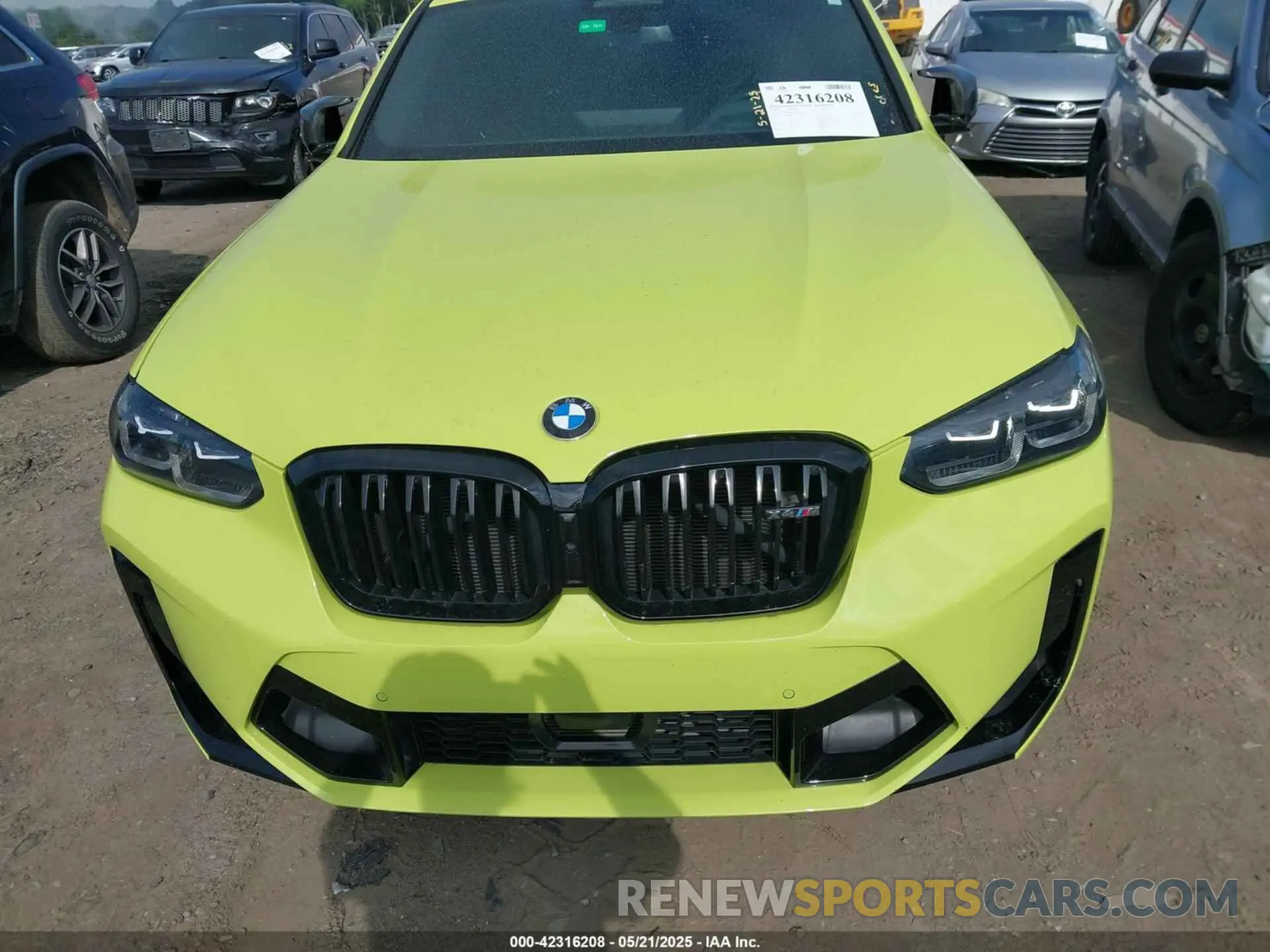 12 Photograph of a damaged car 5YM23EC01N9K68977 BMW X4 M 2022