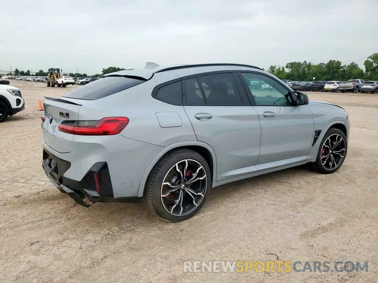 3 Photograph of a damaged car 5YM23EC04R9X37341 BMW X4 M 2024