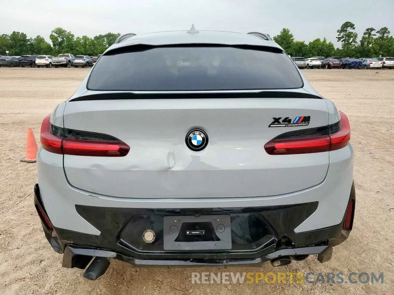 6 Photograph of a damaged car 5YM23EC04R9X37341 BMW X4 M 2024