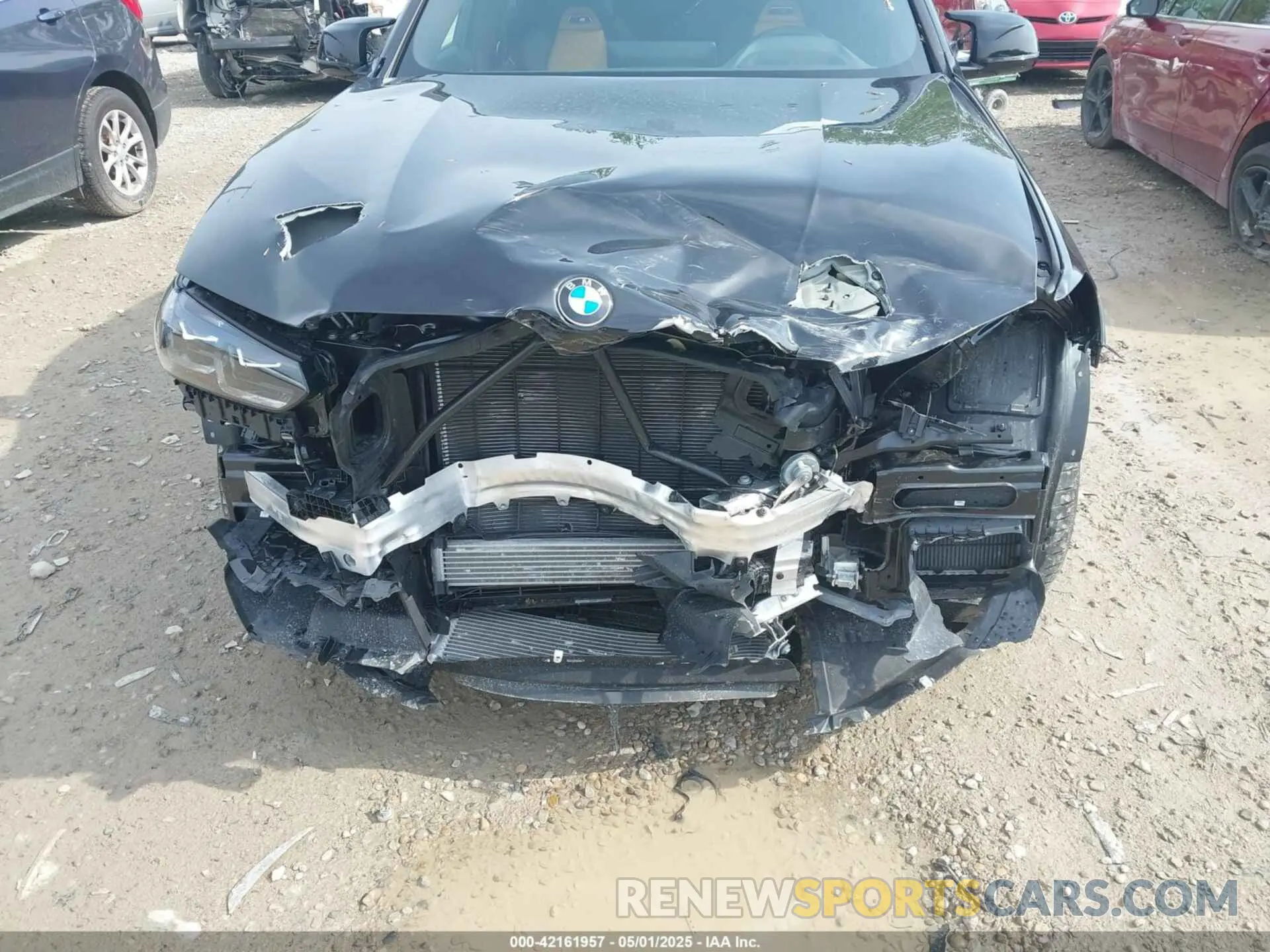 13 Photograph of a damaged car 5YM23EC03S9Y39493 BMW X4 M 2025