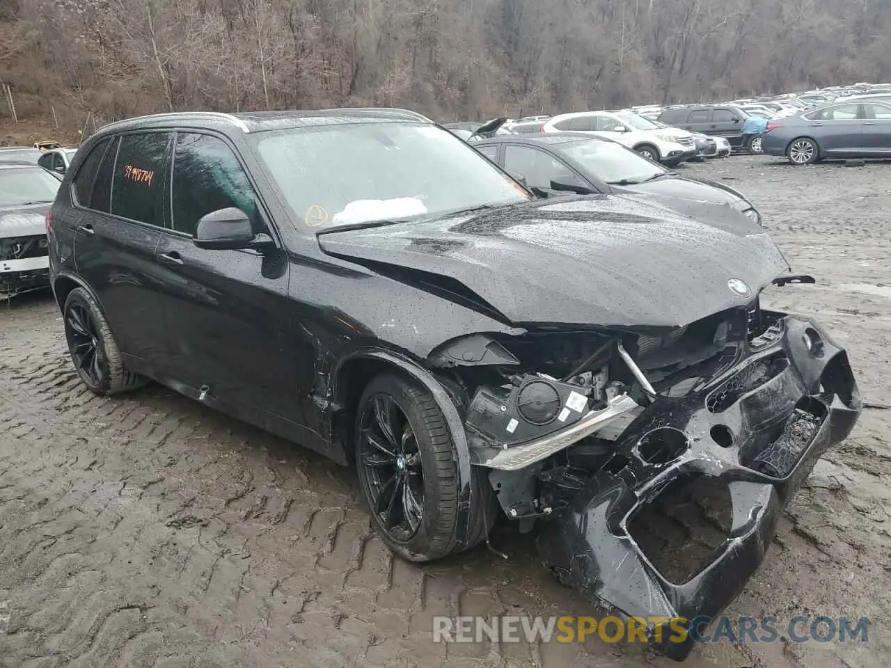 4 Photograph of a damaged car 5UXKR0C36H0X82156 BMW X5 2017