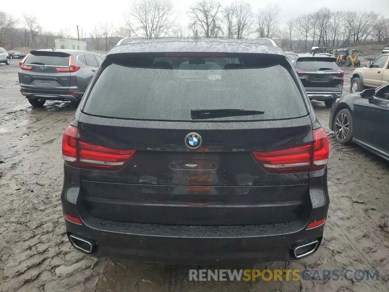 6 Photograph of a damaged car 5UXKR0C36H0X82156 BMW X5 2017