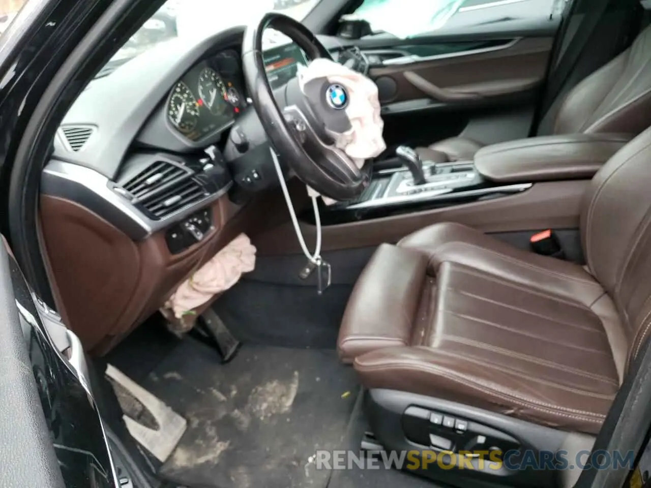 7 Photograph of a damaged car 5UXKR0C36H0X82156 BMW X5 2017