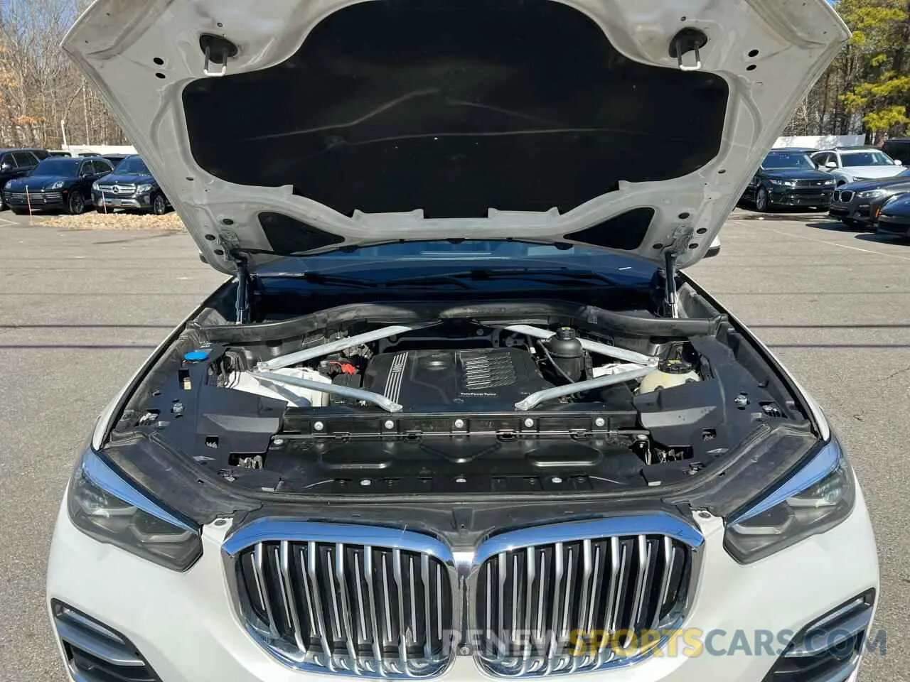 8 Photograph of a damaged car 5UXCR6C50KLK80273 BMW X5 2019