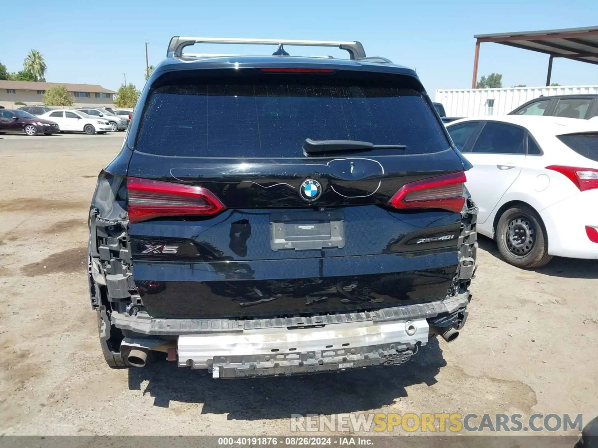 17 Photograph of a damaged car 5UXCR6C50KLK82797 BMW X5 2019