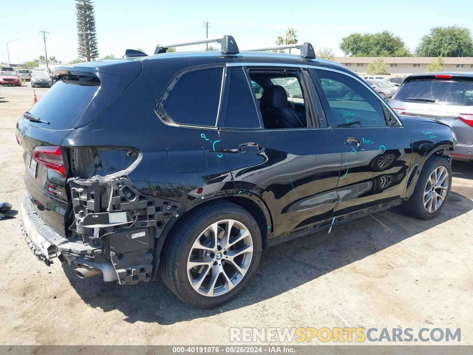 4 Photograph of a damaged car 5UXCR6C50KLK82797 BMW X5 2019