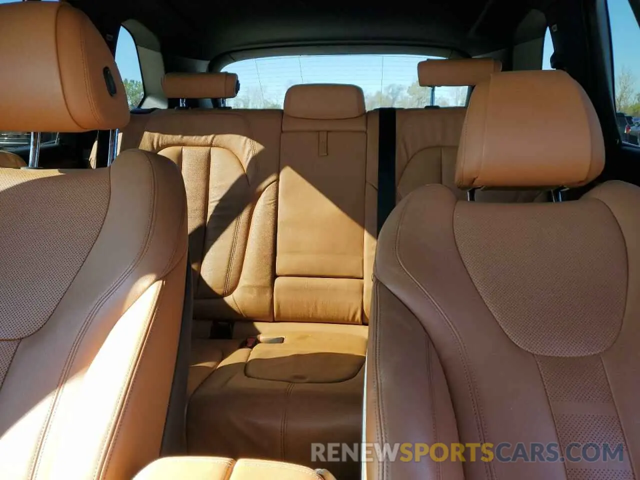 10 Photograph of a damaged car 5UXCR6C50KLK85392 BMW X5 2019
