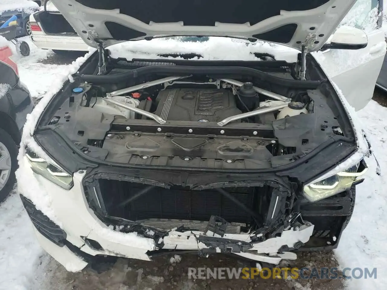 11 Photograph of a damaged car 5UXCR6C50KLL04443 BMW X5 2019
