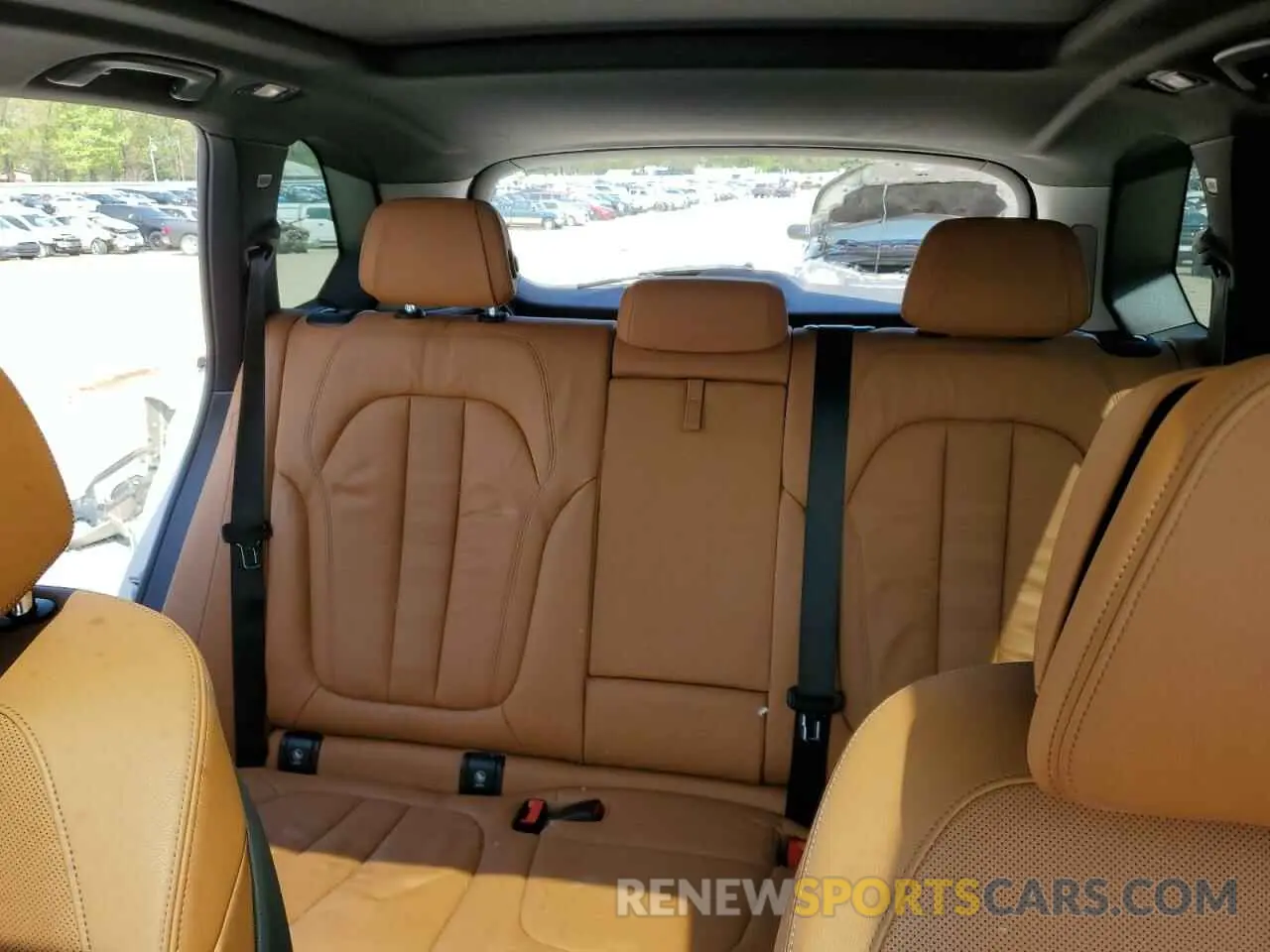 10 Photograph of a damaged car 5UXCR6C50KLL13255 BMW X5 2019
