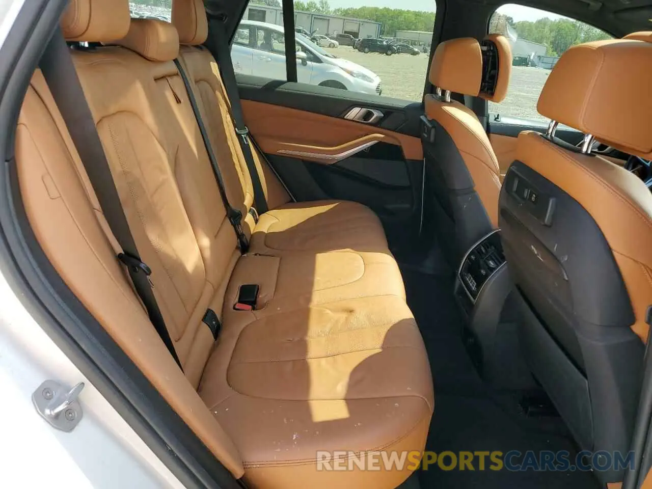 11 Photograph of a damaged car 5UXCR6C50KLL13255 BMW X5 2019