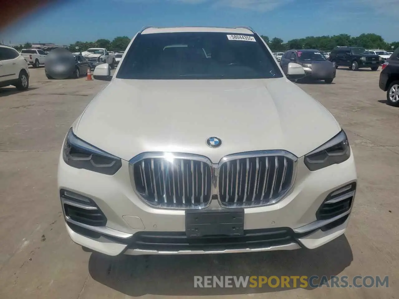 5 Photograph of a damaged car 5UXCR6C50KLL26006 BMW X5 2019