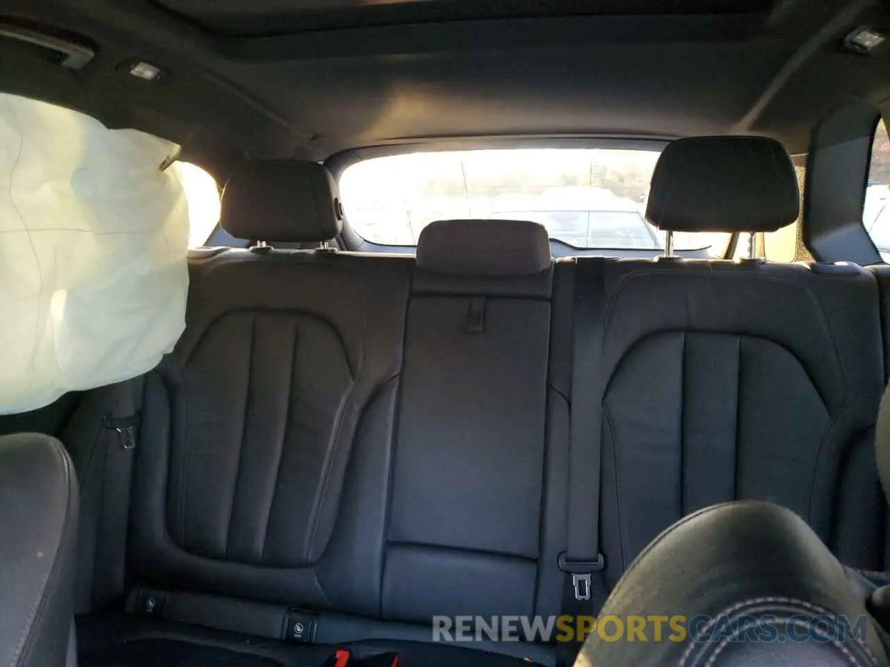 10 Photograph of a damaged car 5UXCR6C50KLL38348 BMW X5 2019