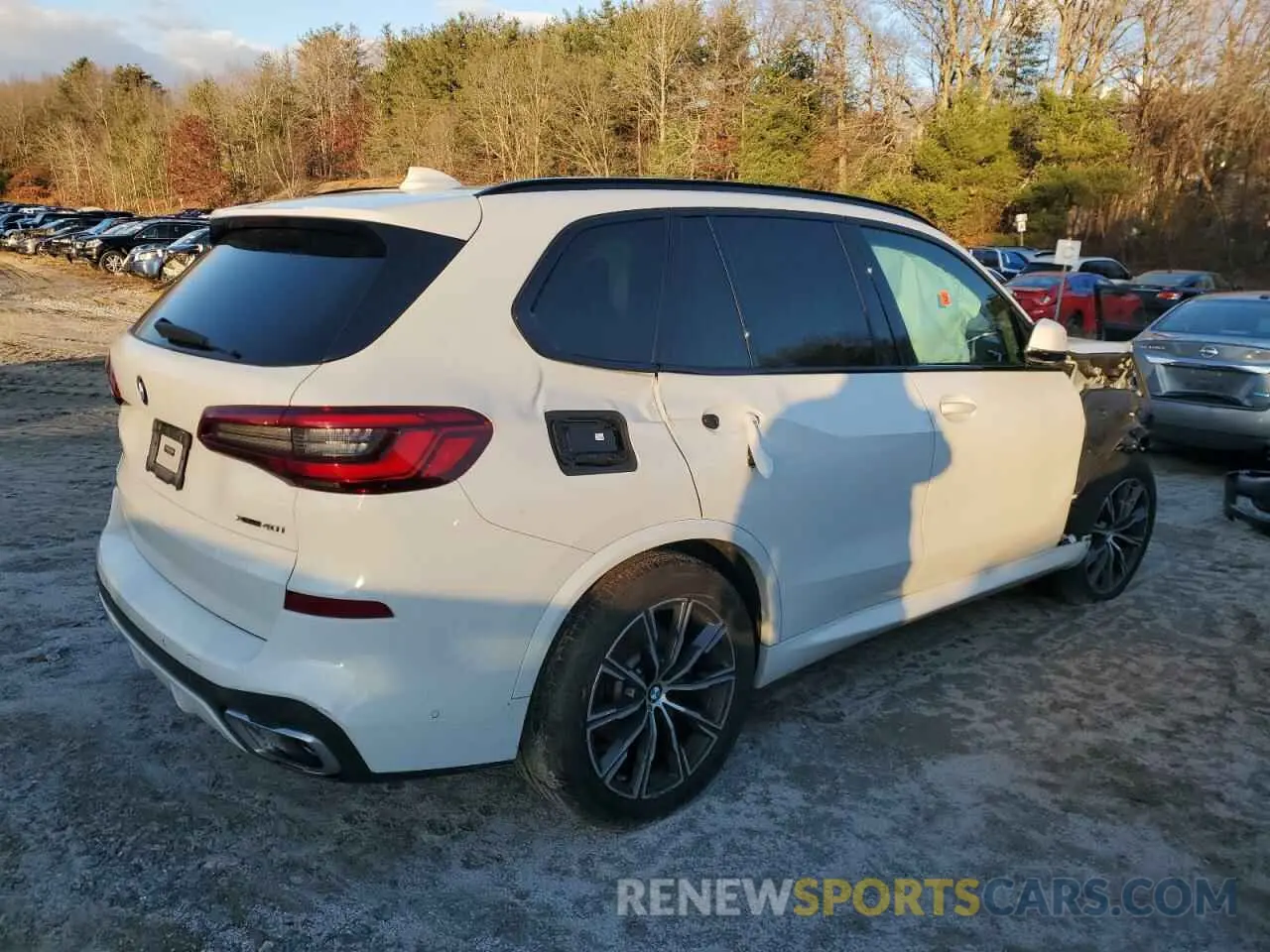 3 Photograph of a damaged car 5UXCR6C50KLL38348 BMW X5 2019