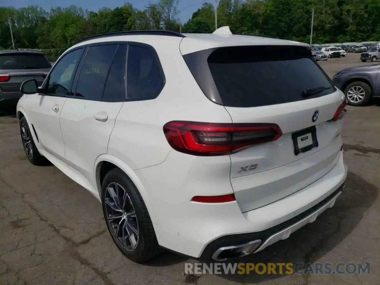 3 Photograph of a damaged car 5UXCR6C50KLL62777 BMW X5 2019