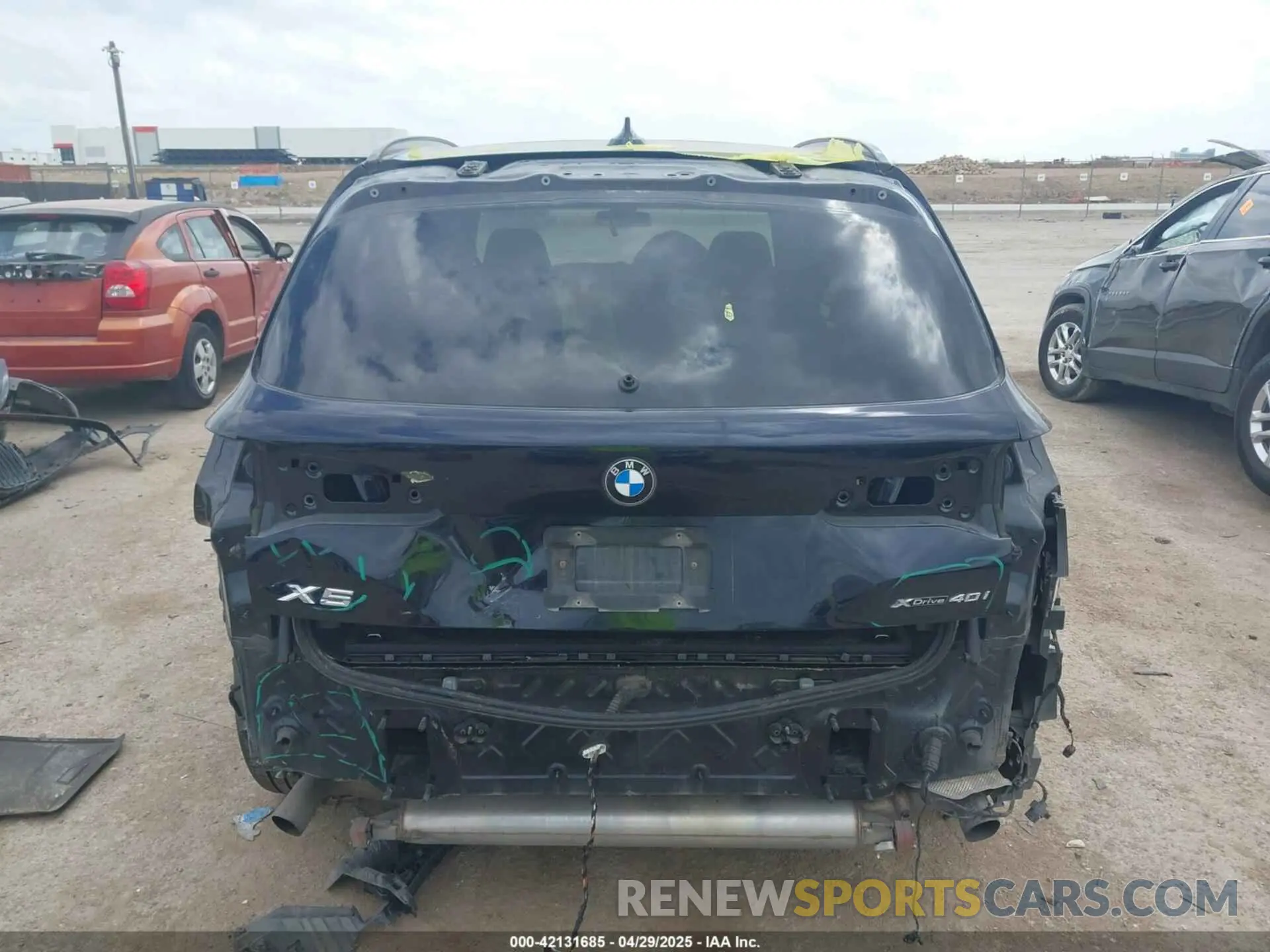 17 Photograph of a damaged car 5UXCR6C51KLL22840 BMW X5 2019