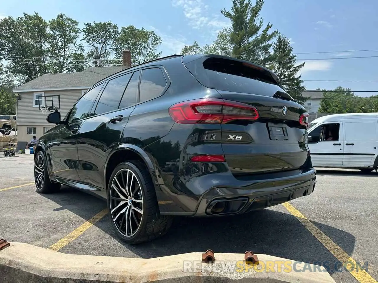 2 Photograph of a damaged car 5UXCR6C52KLK85670 BMW X5 2019