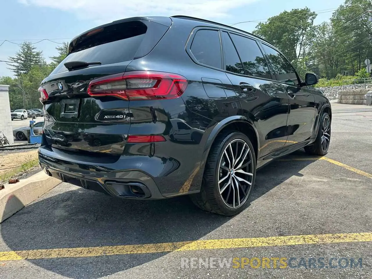 3 Photograph of a damaged car 5UXCR6C52KLK85670 BMW X5 2019
