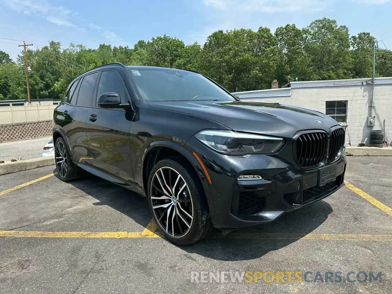 4 Photograph of a damaged car 5UXCR6C52KLK85670 BMW X5 2019