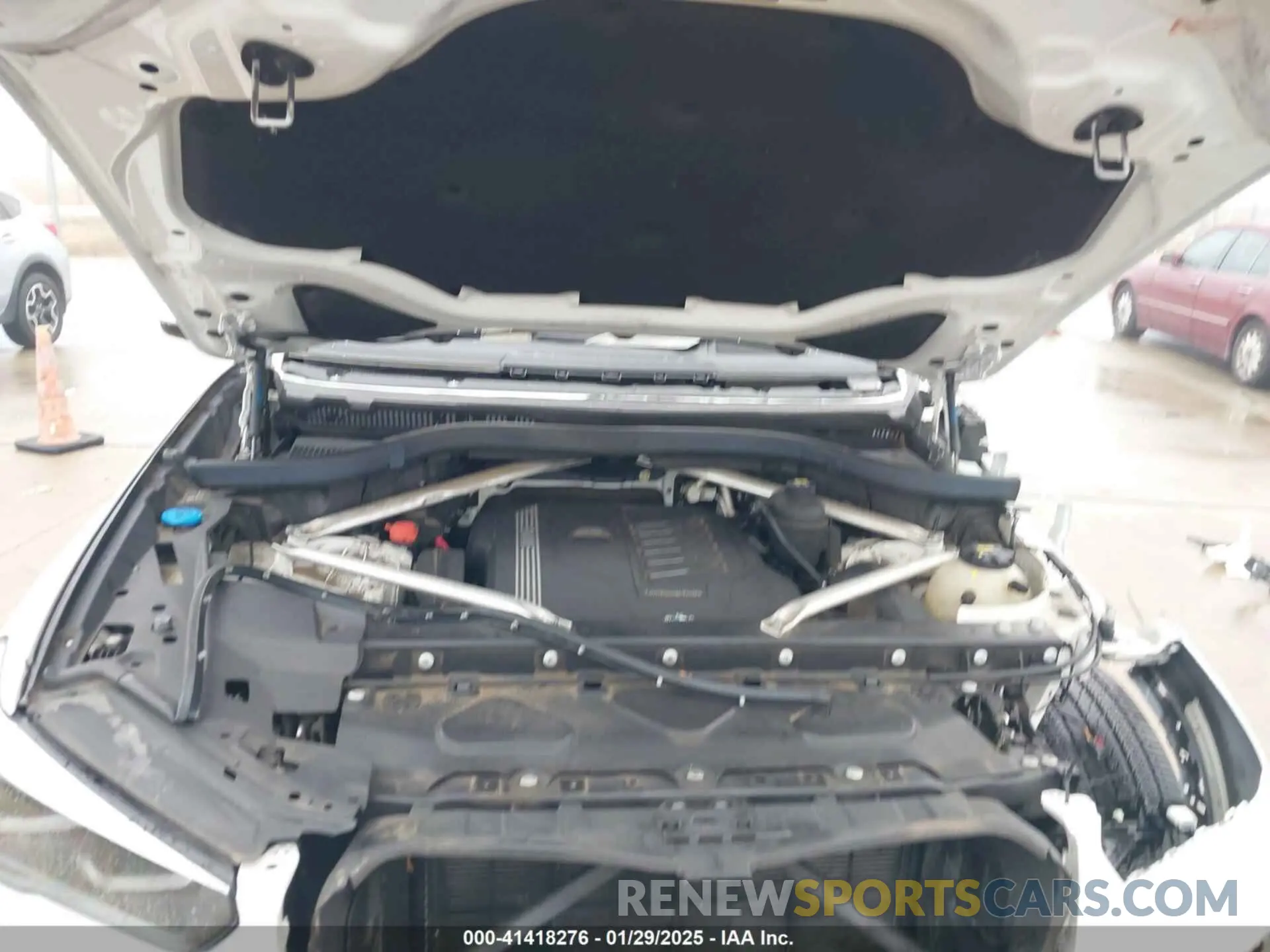 10 Photograph of a damaged car 5UXCR6C52KLL10647 BMW X5 2019