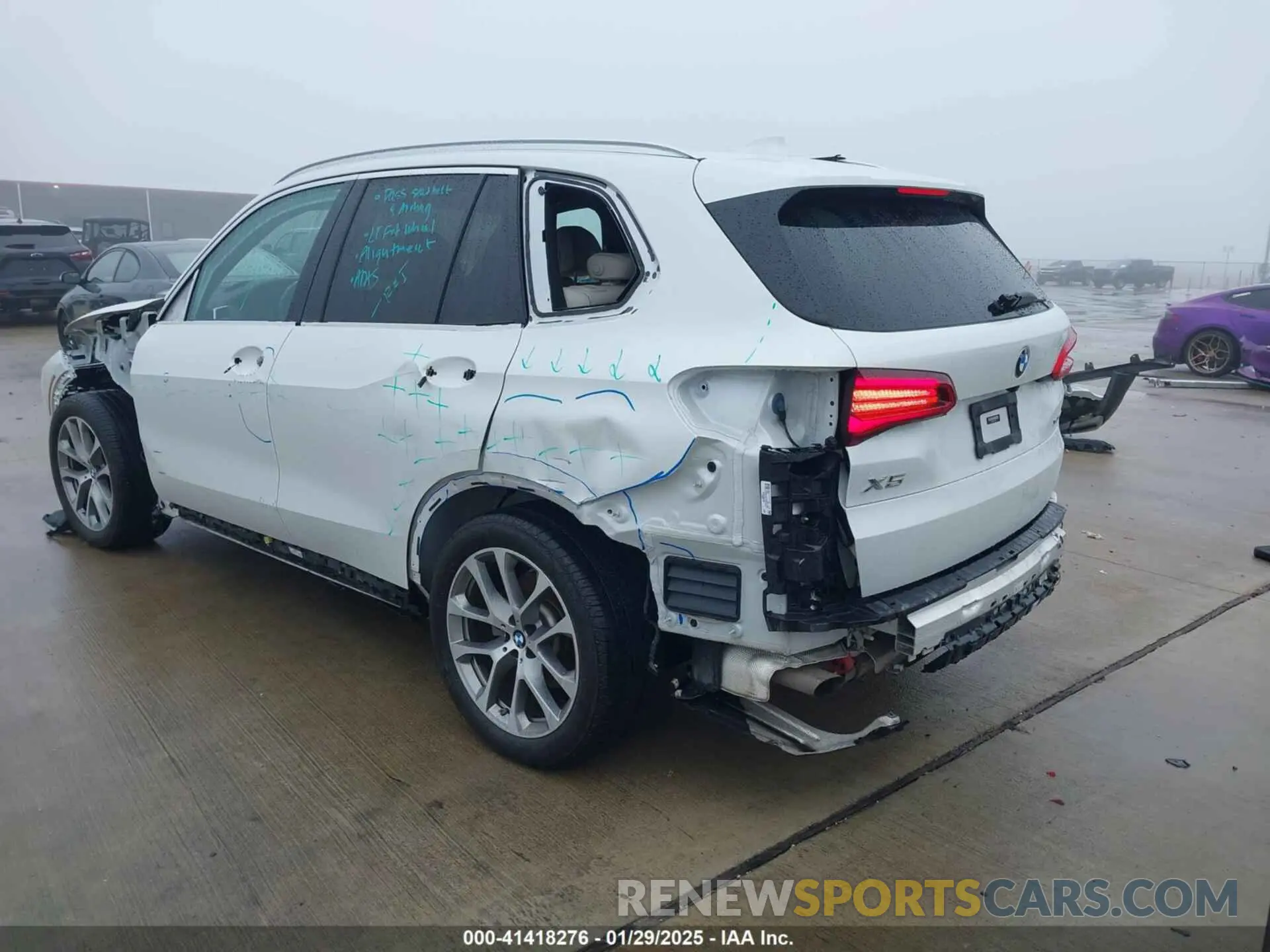 3 Photograph of a damaged car 5UXCR6C52KLL10647 BMW X5 2019