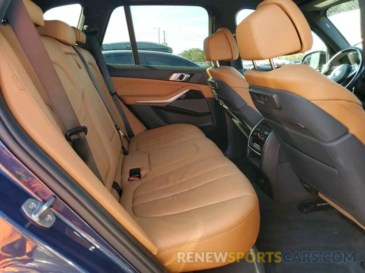 11 Photograph of a damaged car 5UXCR6C52KLL11331 BMW X5 2019