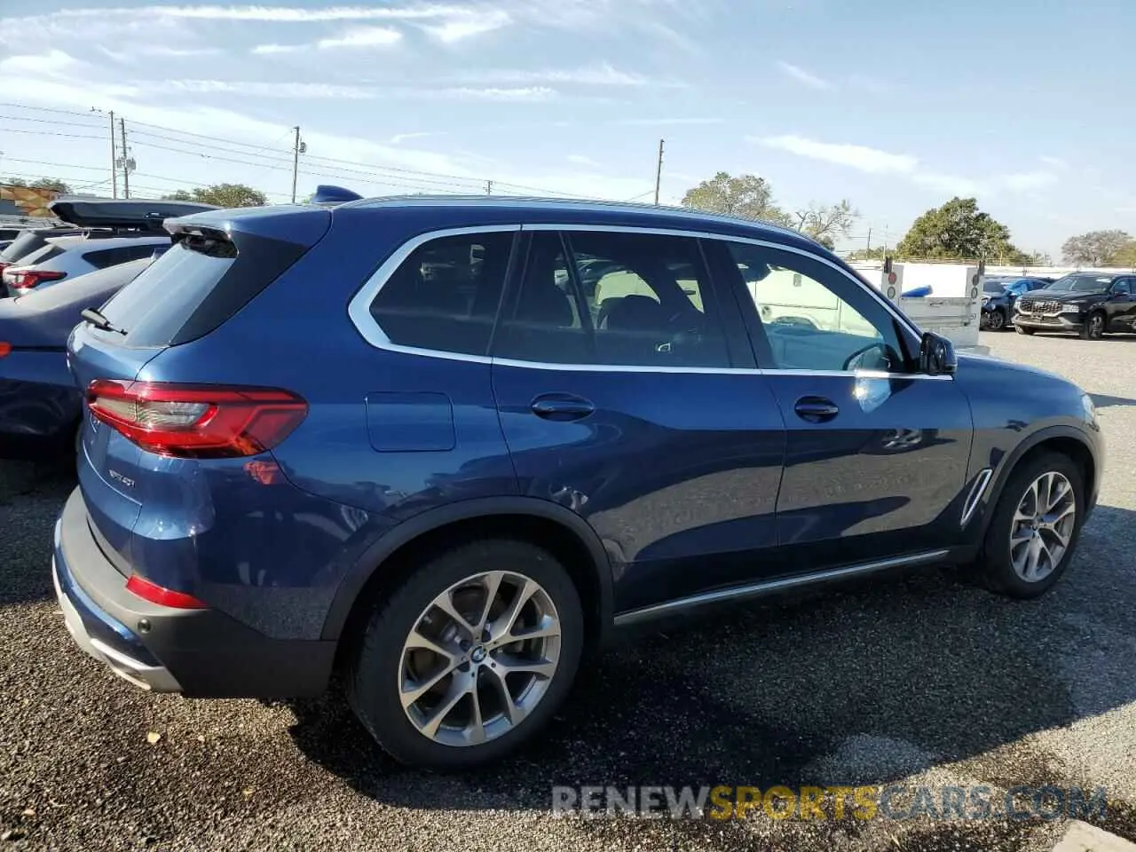 3 Photograph of a damaged car 5UXCR6C52KLL11331 BMW X5 2019