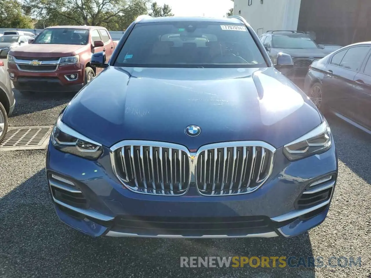 5 Photograph of a damaged car 5UXCR6C52KLL11331 BMW X5 2019