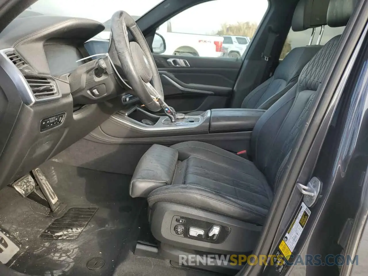 7 Photograph of a damaged car 5UXCR6C52KLL28842 BMW X5 2019