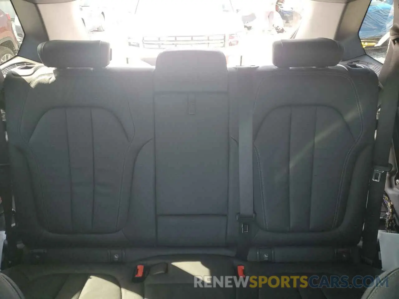 10 Photograph of a damaged car 5UXCR6C53KLK81045 BMW X5 2019