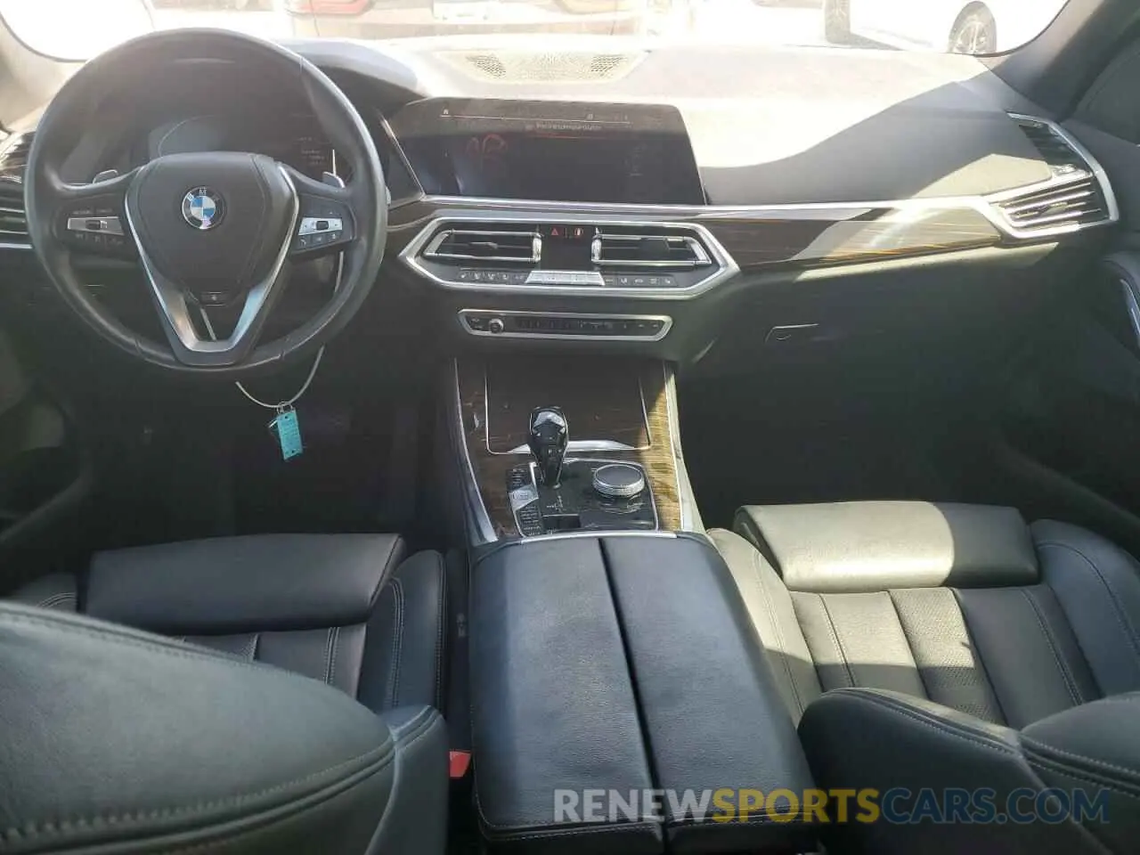 8 Photograph of a damaged car 5UXCR6C53KLK81045 BMW X5 2019